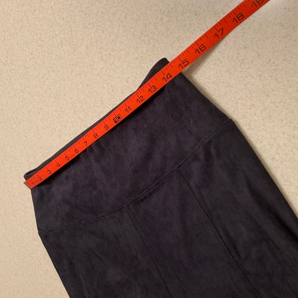 Simply Vera Vera Wang Black Leggings Women Size M Faux Suede - Picture 3 of 9